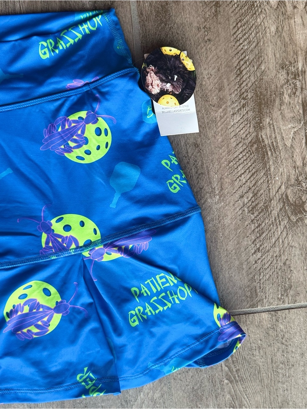 Bella Bella Sports Pickleball Kick Pleat Skort Grasshopper Print NWT M - Picture 2 of 14